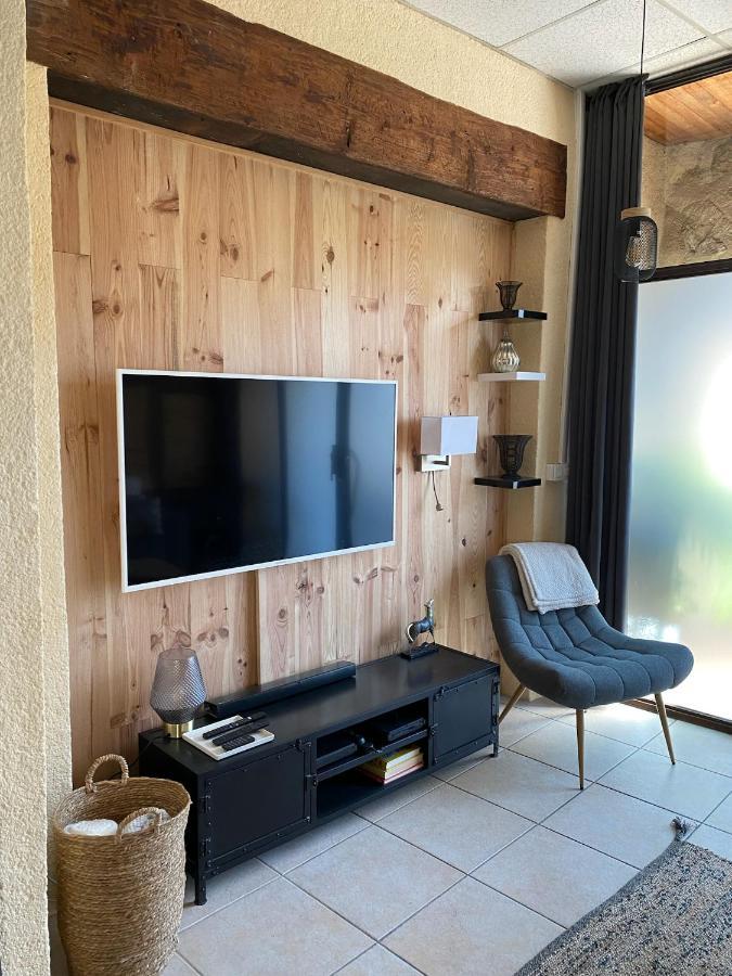 Poppy Appartement De Charme A 2 Min Centre-Ville Figeac Exterior photo